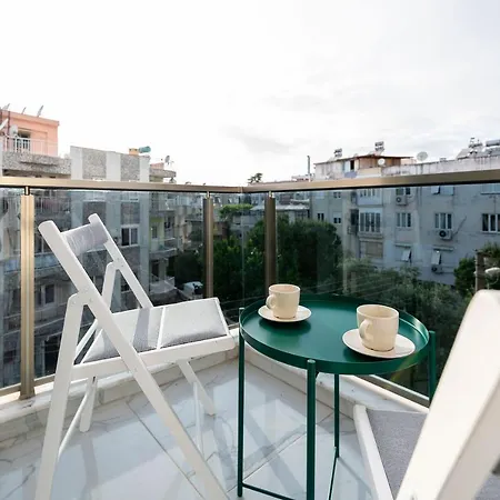 Daire Missafir Distinguished, Central And Modern Flat With Balcony Near Beach In Muratpasa, Antalya *