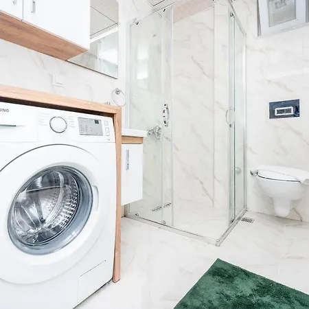 Daire Missafir Distinguished, Central And Modern Flat With Balcony Near Beach In Muratpasa, Antalya Antalya