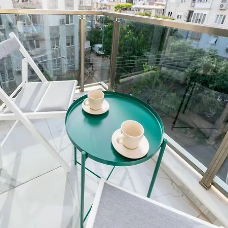 Missafir Distinguished, Central And Modern Flat With Balcony Near Beach In Muratpasa, Antalya Daire *